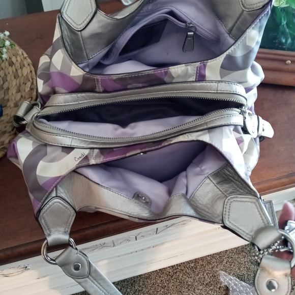 Coach Signature C Large Satchel 3 Compartment - Picture 4 of 4